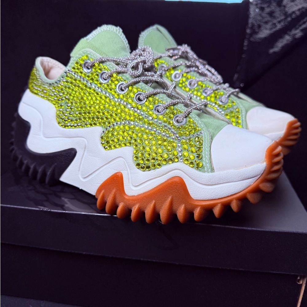 Converse Run Star Motion Platform Low Top bedazzled Green' Sneaker.